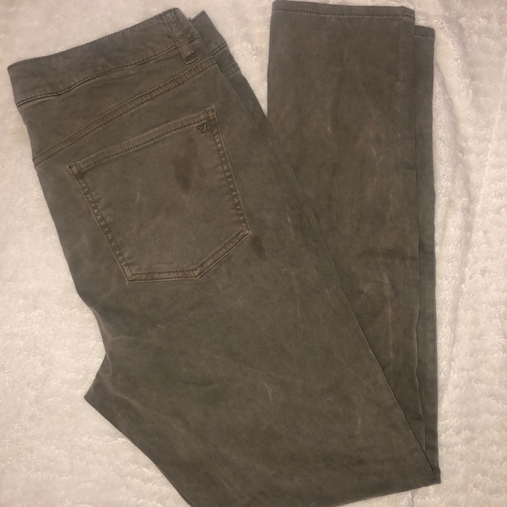 High rise jegging.
